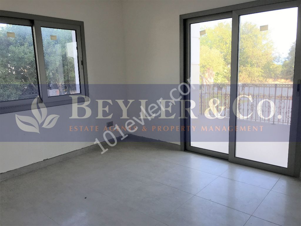 5 + 4 yari esyali, Berg-und Meerblick, villa mit privatem Pool-Ref: AK514 ** 