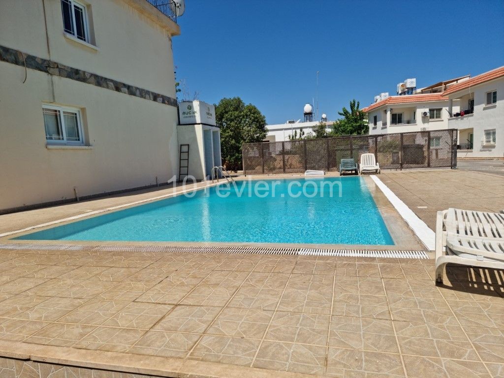 3 bed top floor apartment with private terrace and sea views - CY657