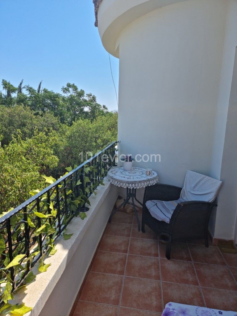 3 bed top floor apartment with private terrace and sea views - CY657