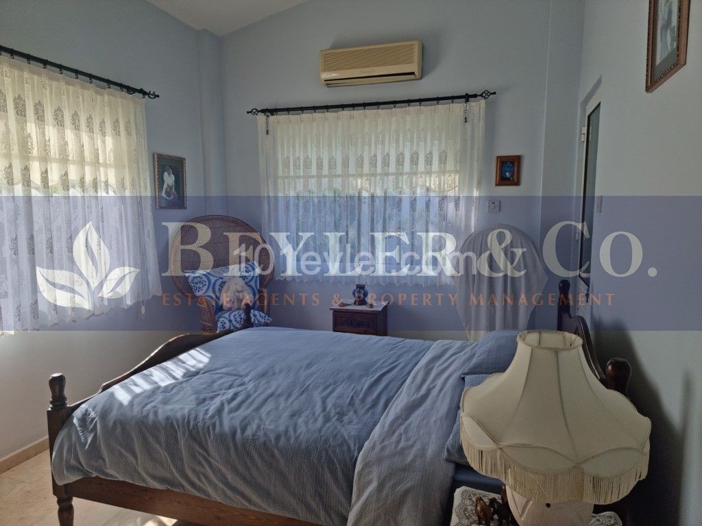 3 bedroom villa with private pool and garden - OY575