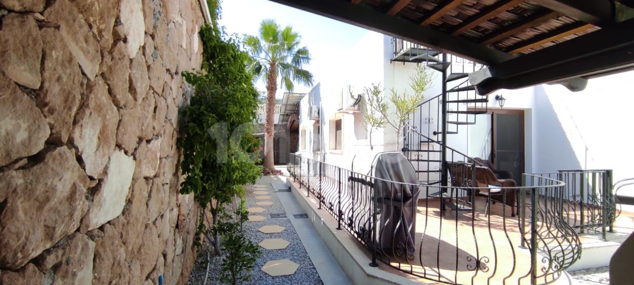 3+1 Villa in Bahceli area with an Individual Title Deed and private pool. ** 