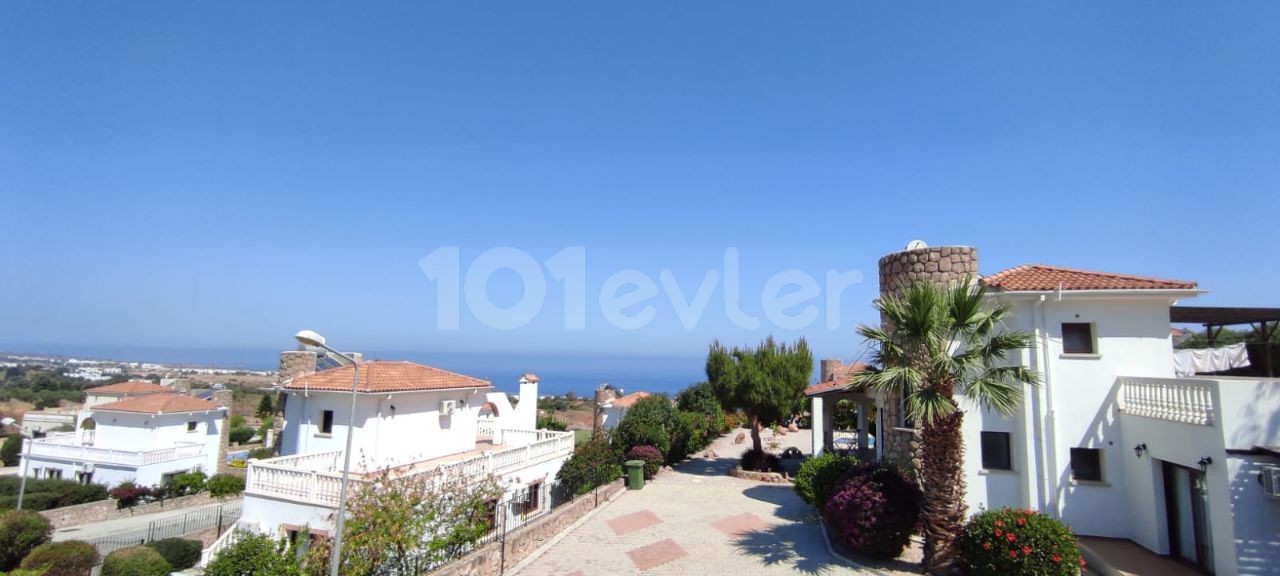 3 + 1 Villa in Bahceli area ① an individual title Deed and private pool. ** 