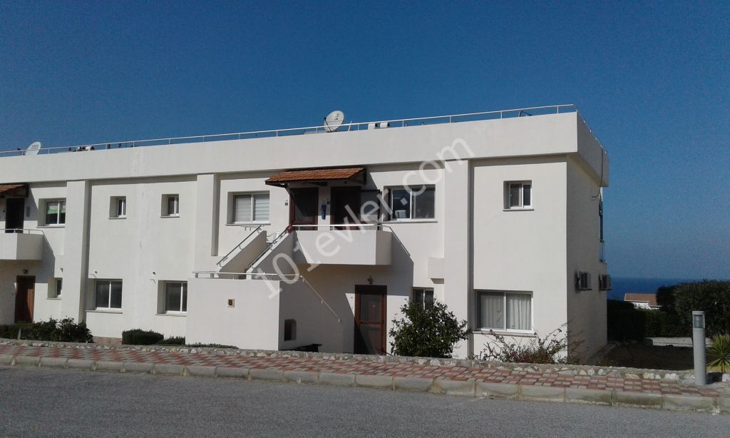 GIRNE ESENTEPEde 2 + 1 Bahçe Kat Daire, Ortak Havuz, Koçan Hazır KREDI UYGUN! Ref: EE549