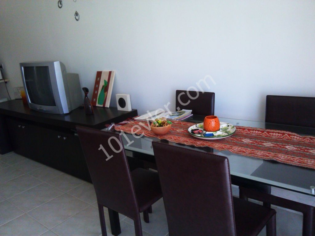 GIRNE ESENTEPEde 2 + 1 Bahçe Kat Daire, Ortak Havuz, Koçan Hazır KREDI UYGUN! Ref: EE549