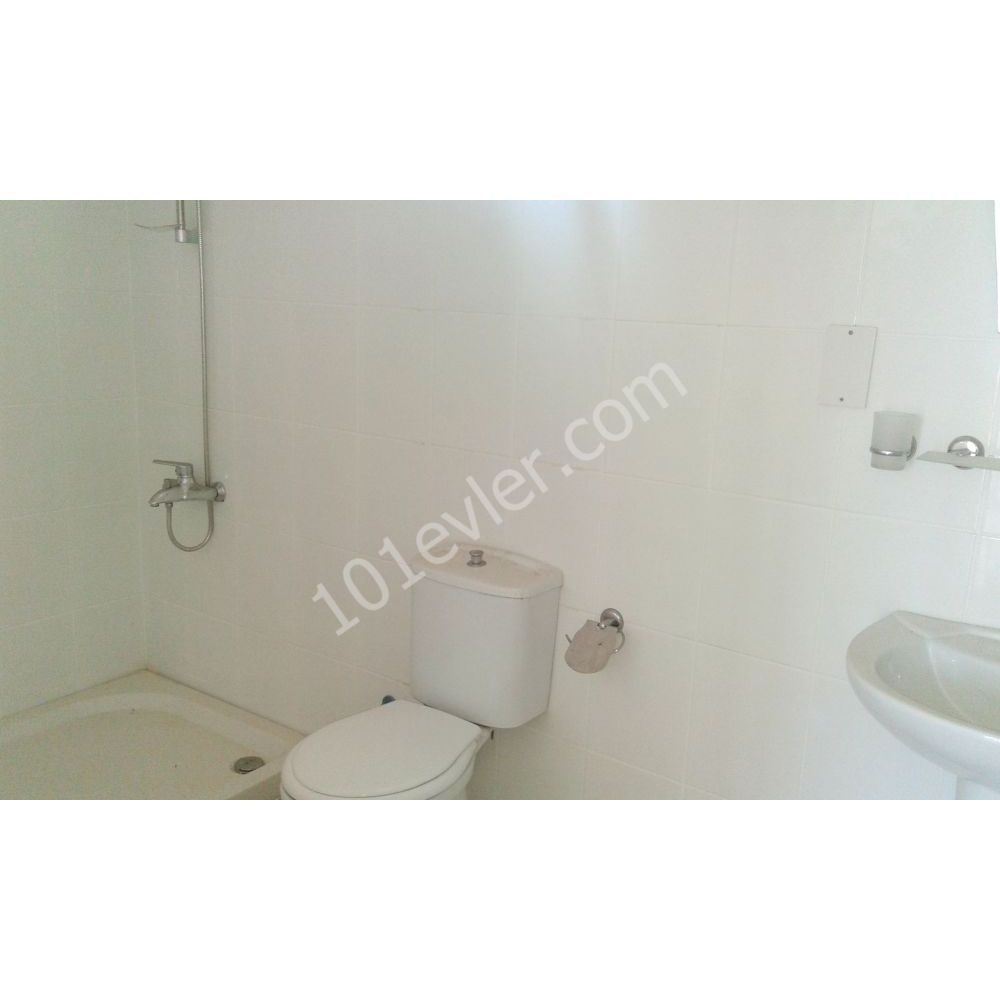 2 Bedroom Apartment & Roof Terrace,  Ref: EE509