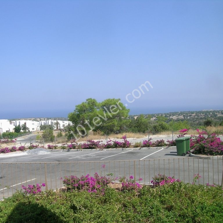 2 Bedroom Garden Apartment - Deeds Available Ref: TU523