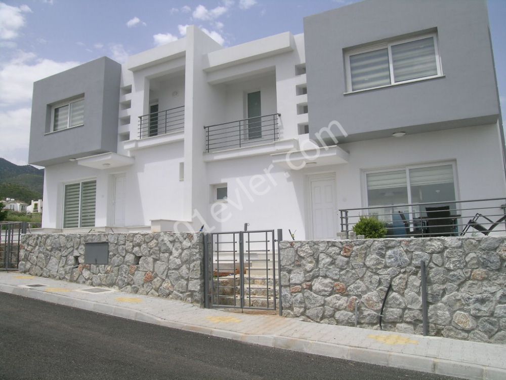 Girne / Catalkoyde 3 + 1 İkiz Villa, Koçan Devır Hazır Ref: CY524