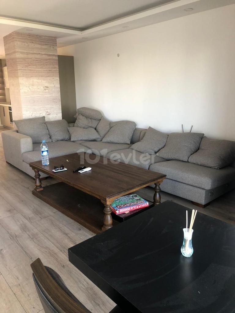 Girne  Merkez'de Site içerisinde 2+1  Satılık Daire