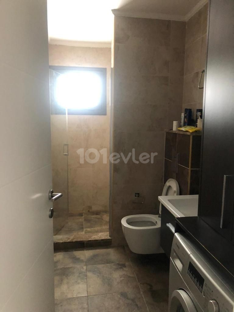 2+1 Wohnung zum Verkauf in Kyrenia Central de Site ** 