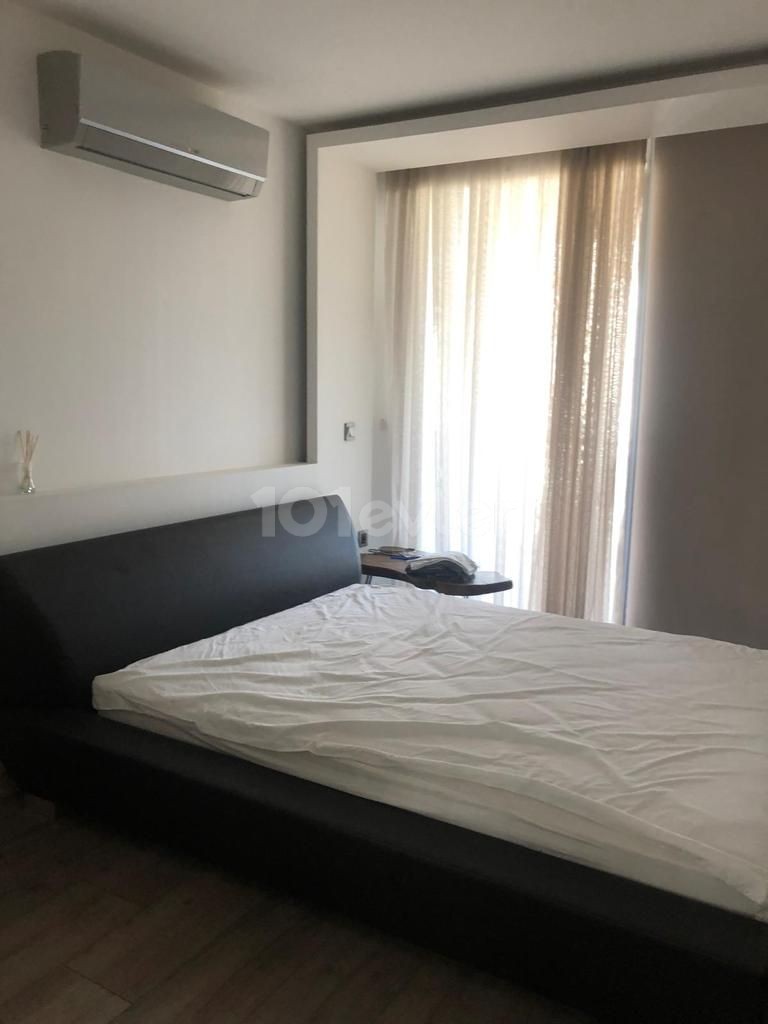 2+1 Wohnung zum Verkauf in Kyrenia Central de Site ** 