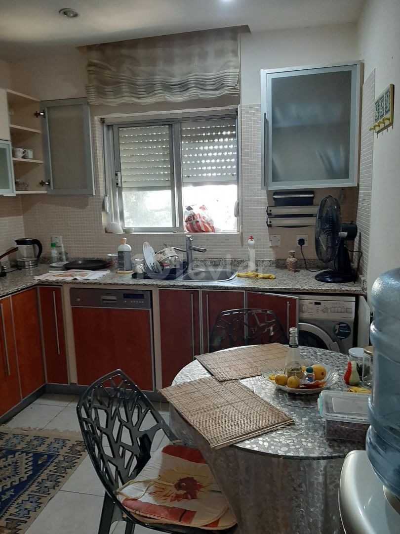 Detached House To Rent in Zeytinlik, Kyrenia