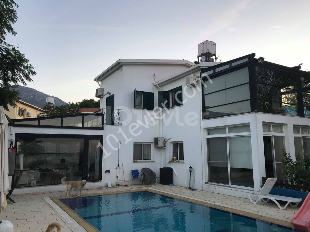 Zu verkaufen 3+1 Villa in Alsancak, Kyrenia