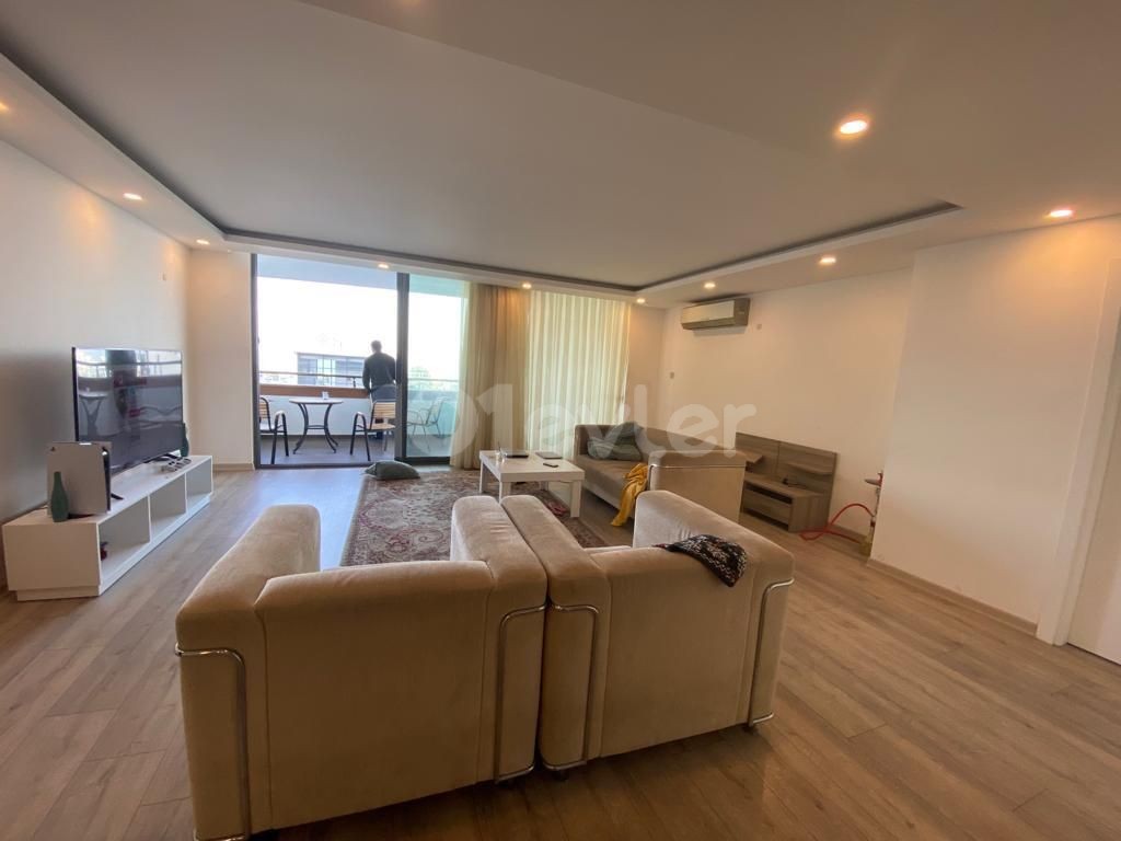 Flat For Sale in Yukarı Girne, Kyrenia