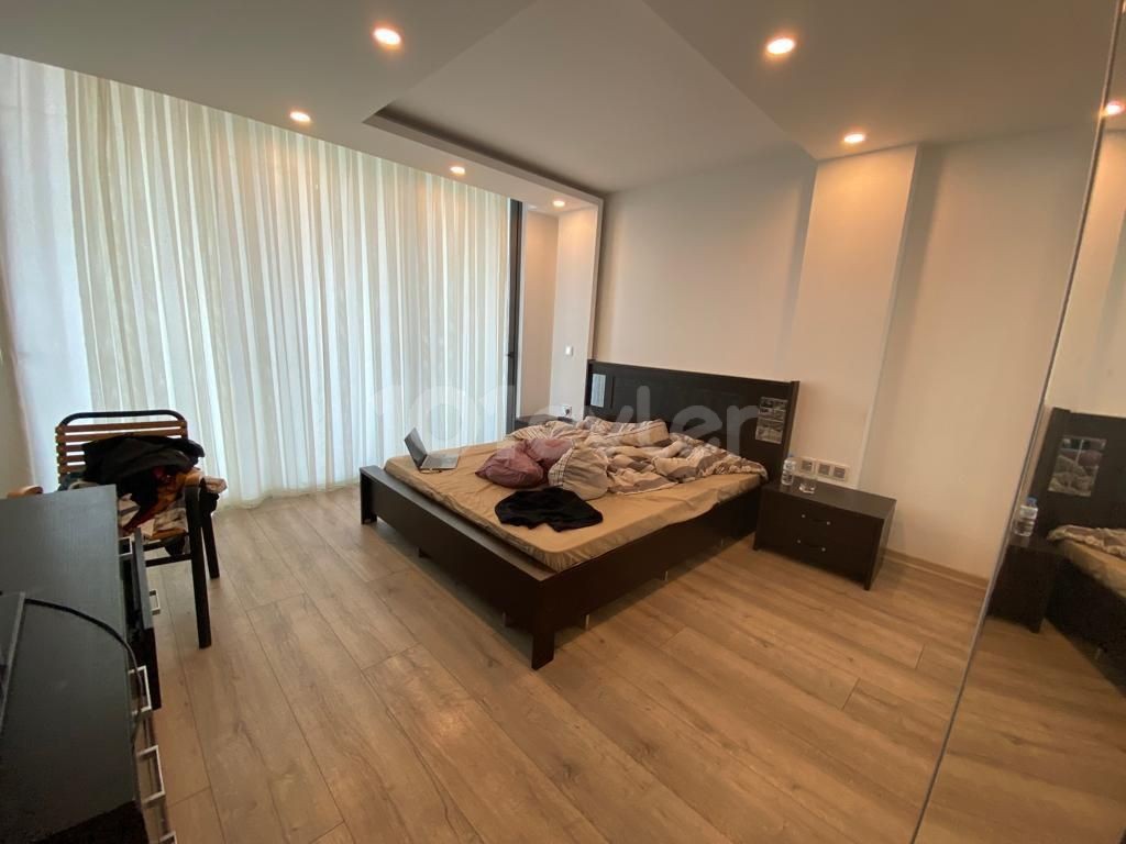 Flat For Sale in Yukarı Girne, Kyrenia