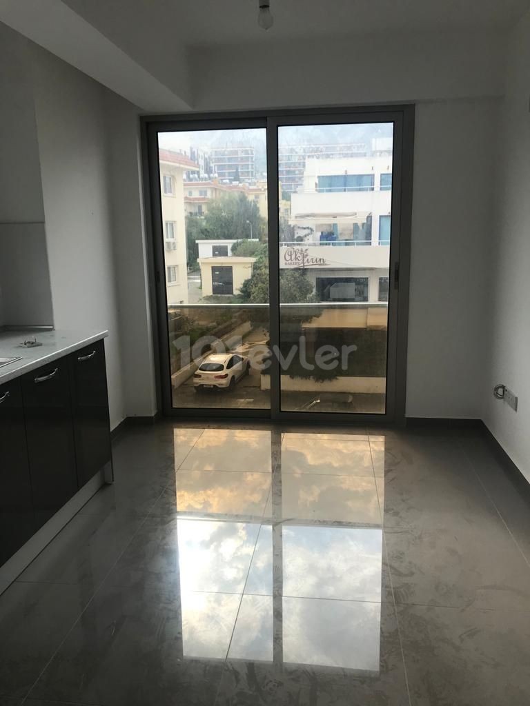 Flat For Sale in Yukarı Girne, Kyrenia