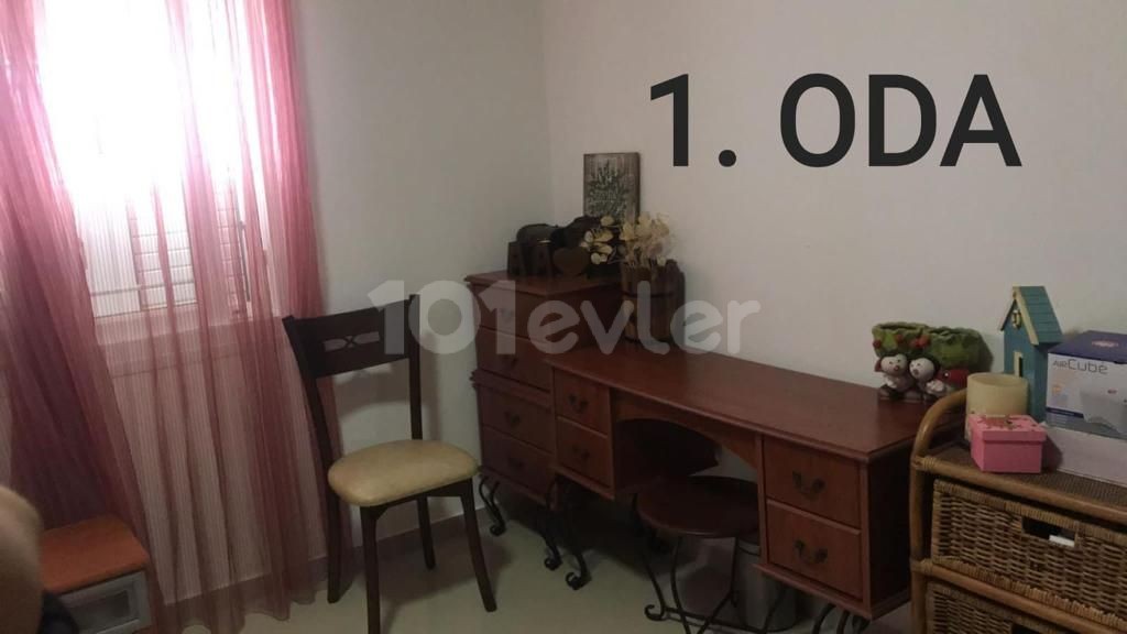 Flat For Sale in Yukarı Girne, Kyrenia
