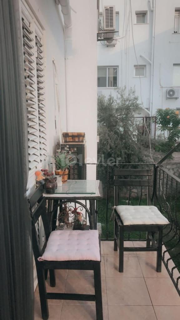 Flat For Sale in Yukarı Girne, Kyrenia