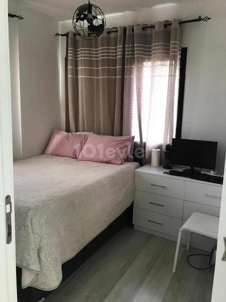 Girne Merkezde Kiralık 1+1 Daire