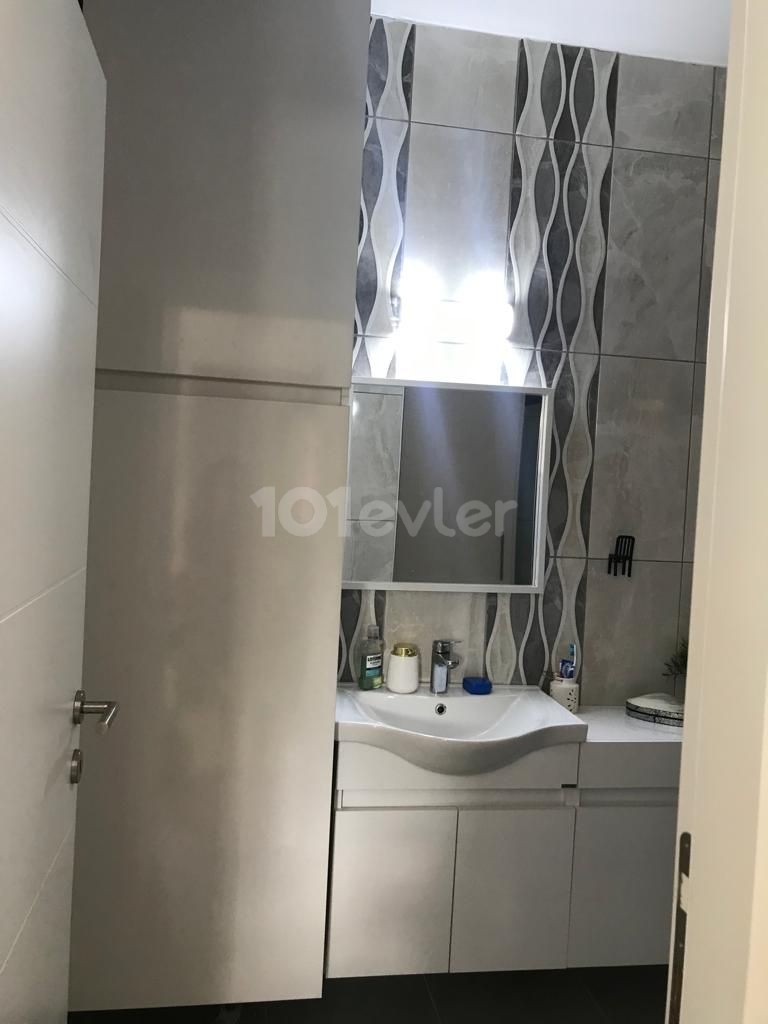 Girne Merkezde Kiralık 1+1 Daire