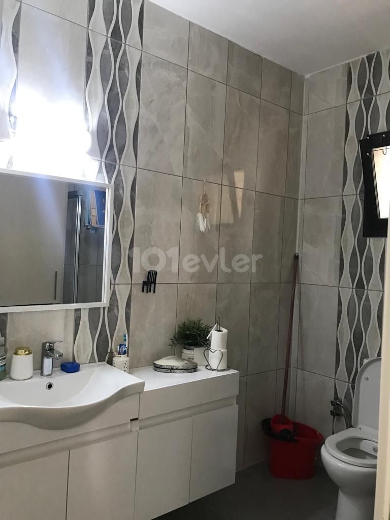 Girne Merkezde Kiralık 1+1 Daire