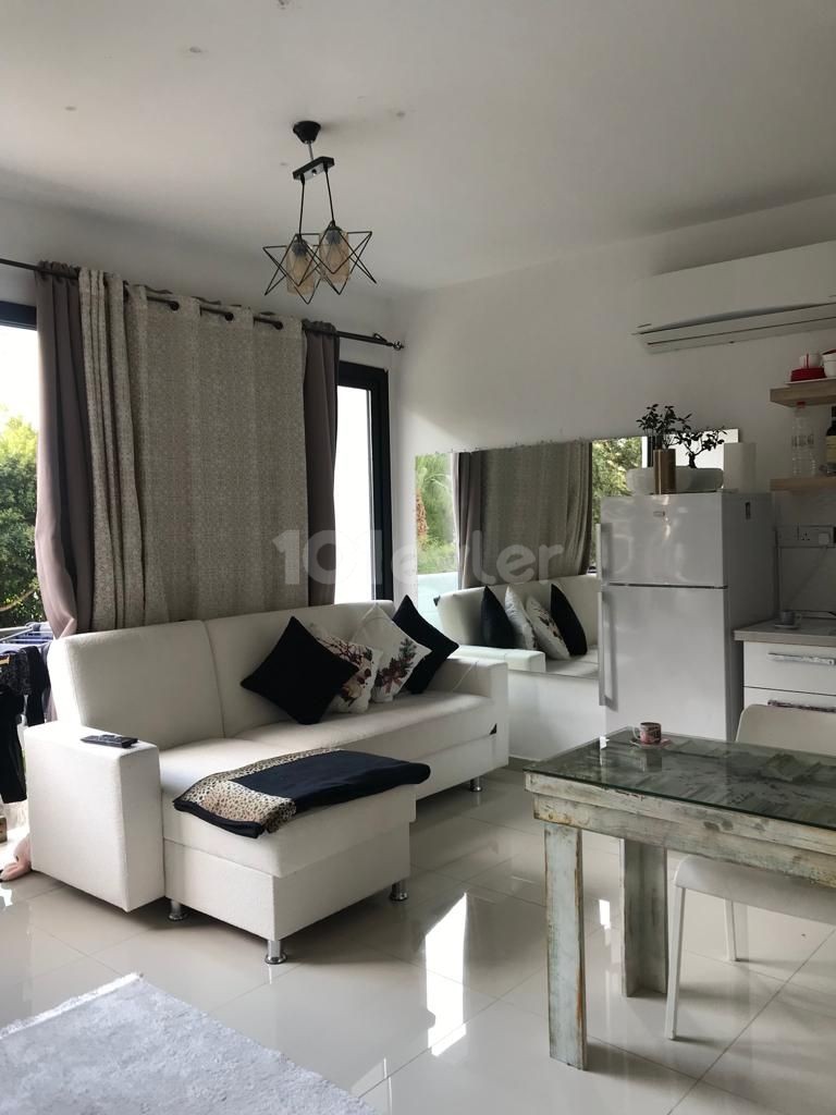 Girne Merkezde Kiralık 1+1 Daire