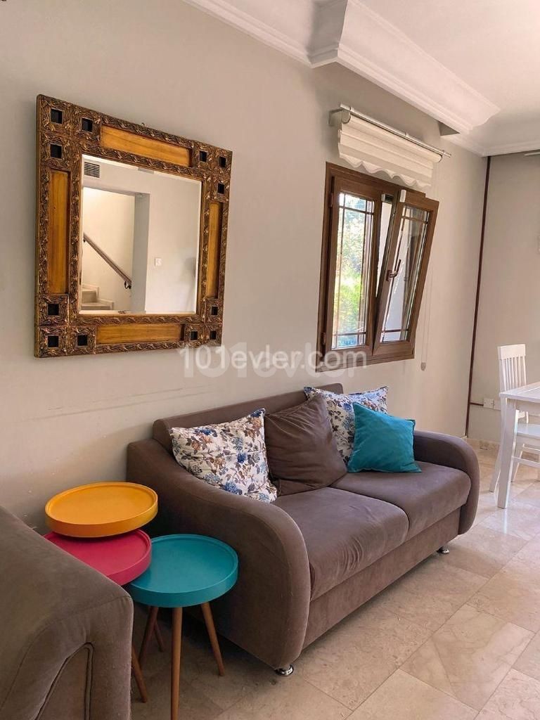 Girne Alsancak'ta 3+1 Satılık Villa 