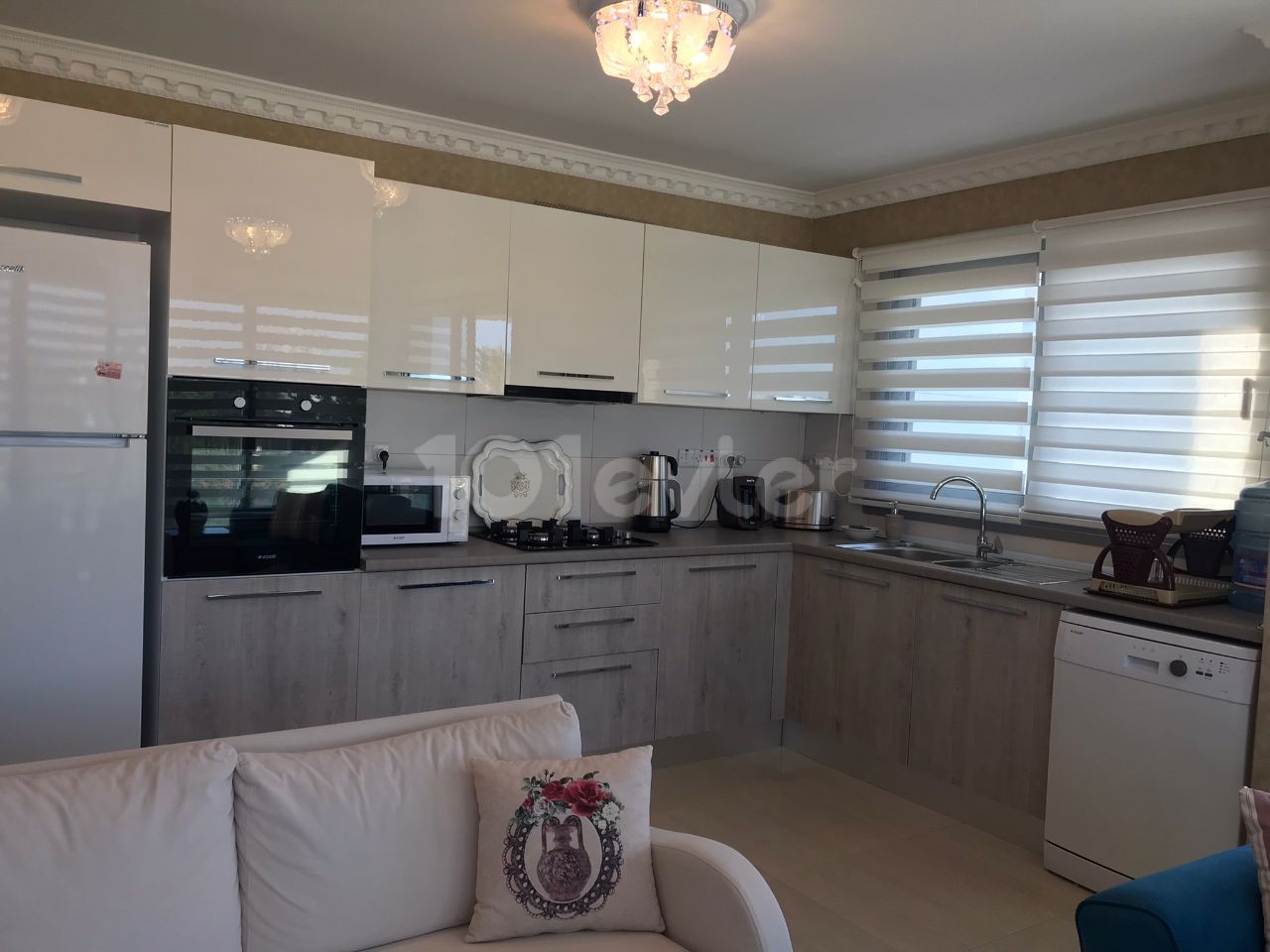 Flat For Sale in Aşağı Girne, Kyrenia