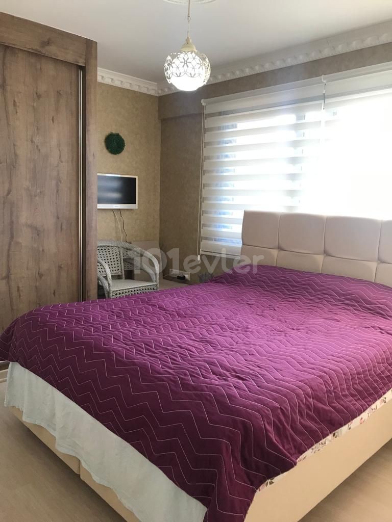 Girne Merkezde Satılık 2+1 Daire