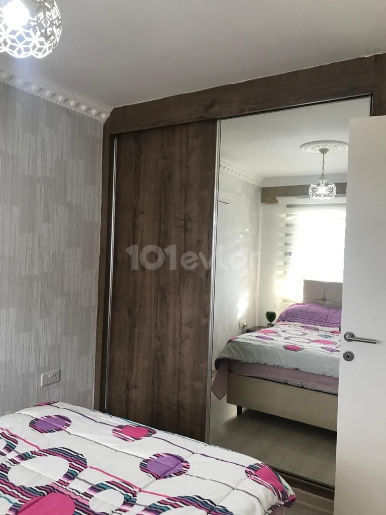 Flat For Sale in Aşağı Girne, Kyrenia