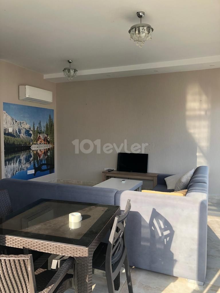 Zu verkaufen 2+1 Wohnung in Kyrenia Zentrum