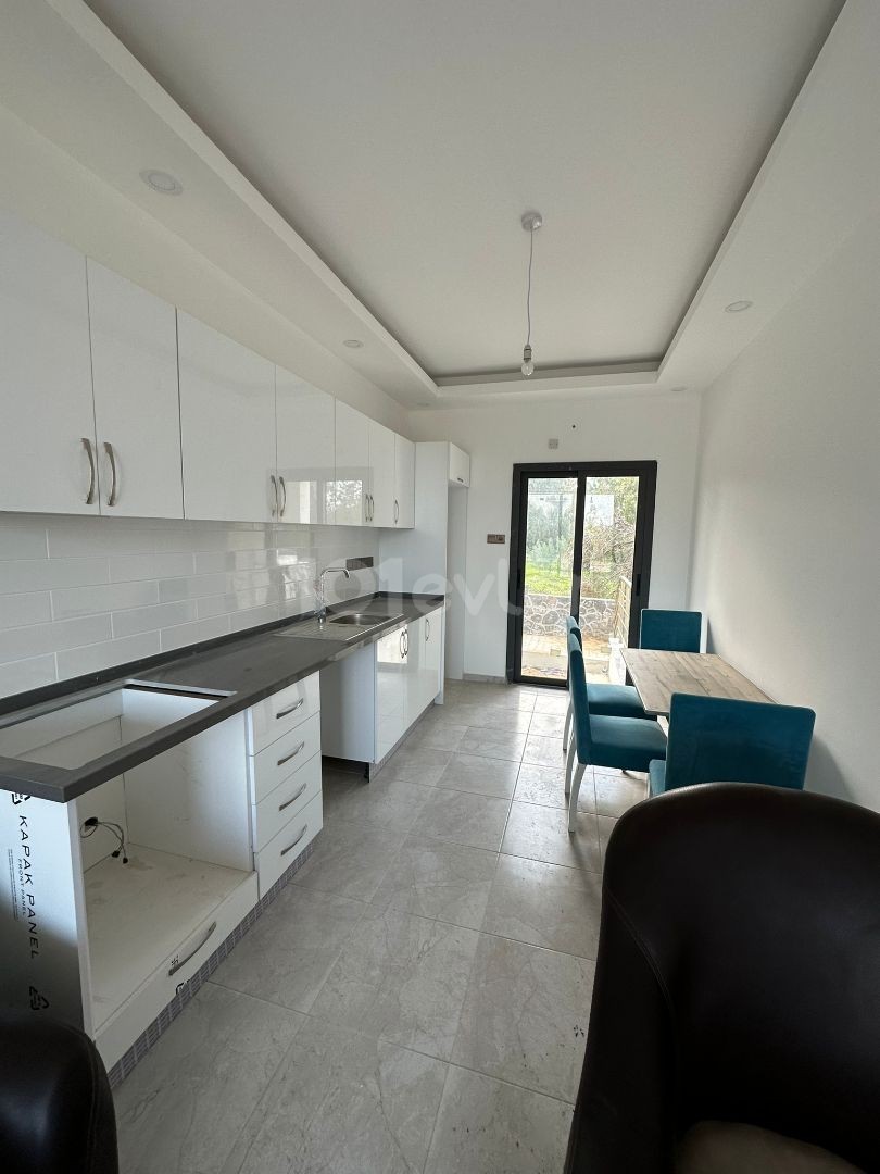 Flat To Rent in Karaoğlanoğlu, Kyrenia