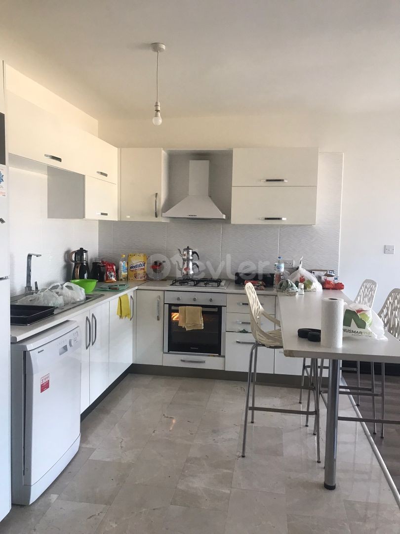 Girne Merkezde Satılık 2+1 Daire