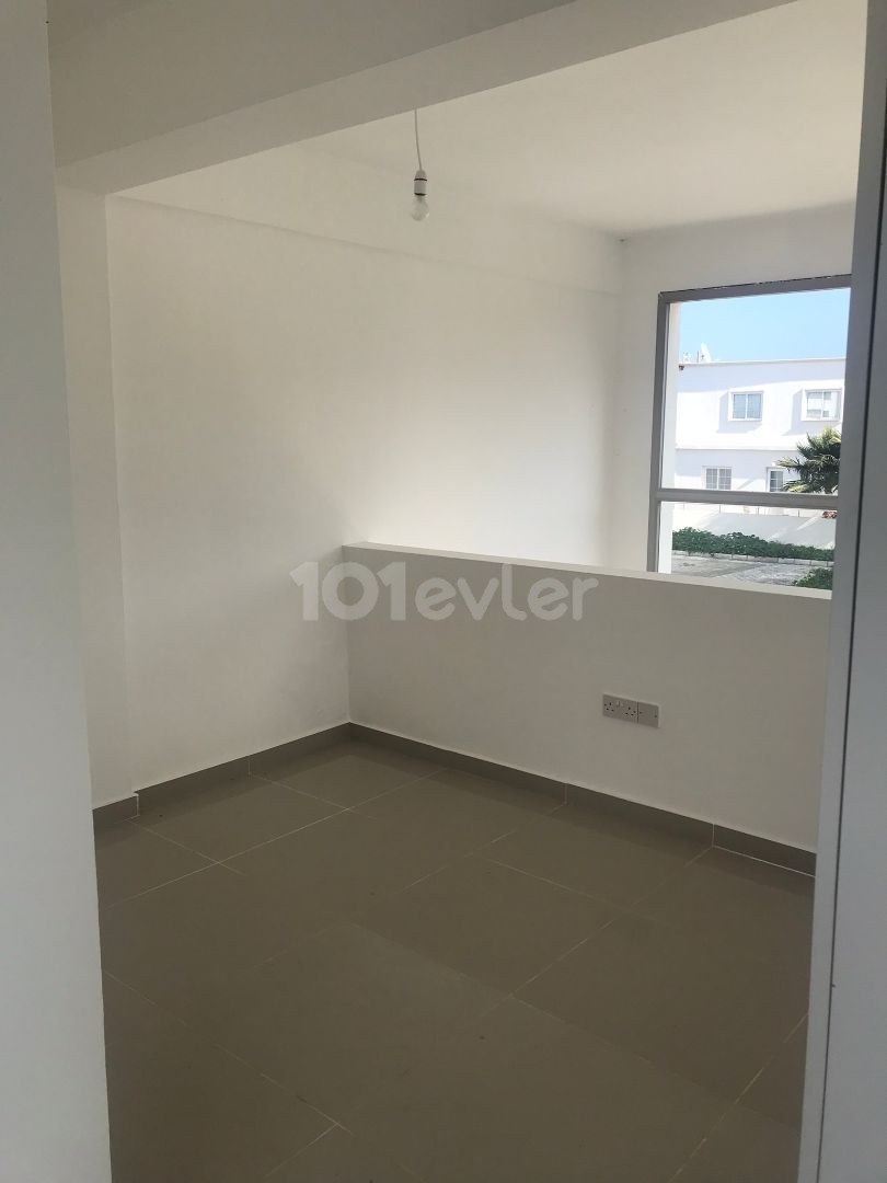 Flat For Sale in Karaoğlanoğlu, Kyrenia