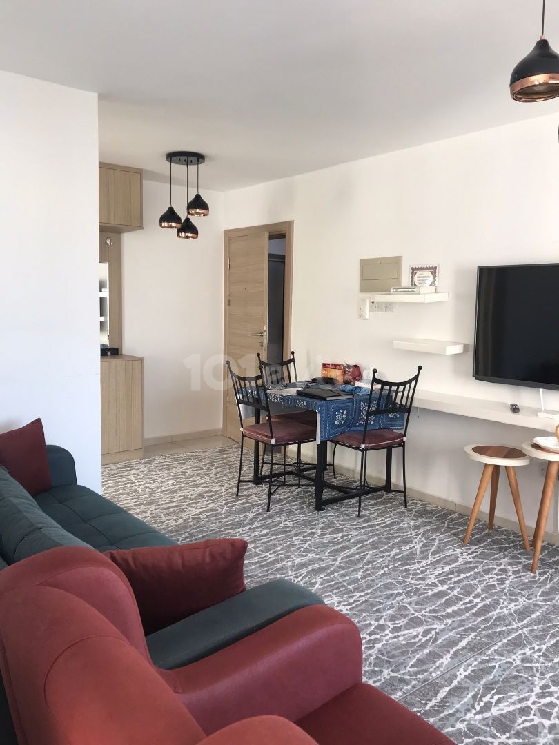 Zu verkaufen 2+1 Wohnung in Kyrenia Zentrum 