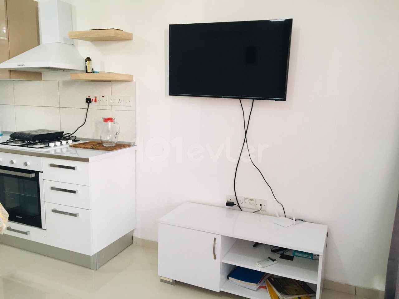 Girne Merkez Satılık 1+1 Daire , Ofis İzinli