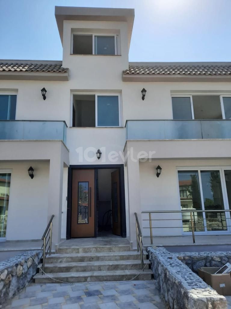 For Sale 2+1 Apartment in Alsancak, Kyrenia