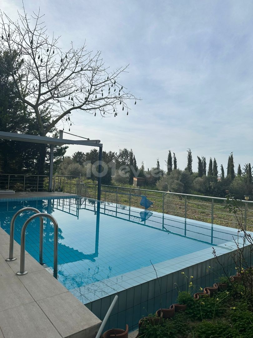 Girne Ozanköy Satılık Lüks Villa