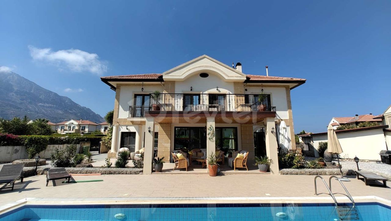 Luxuriöse Villa in Lapta, Kyrenia