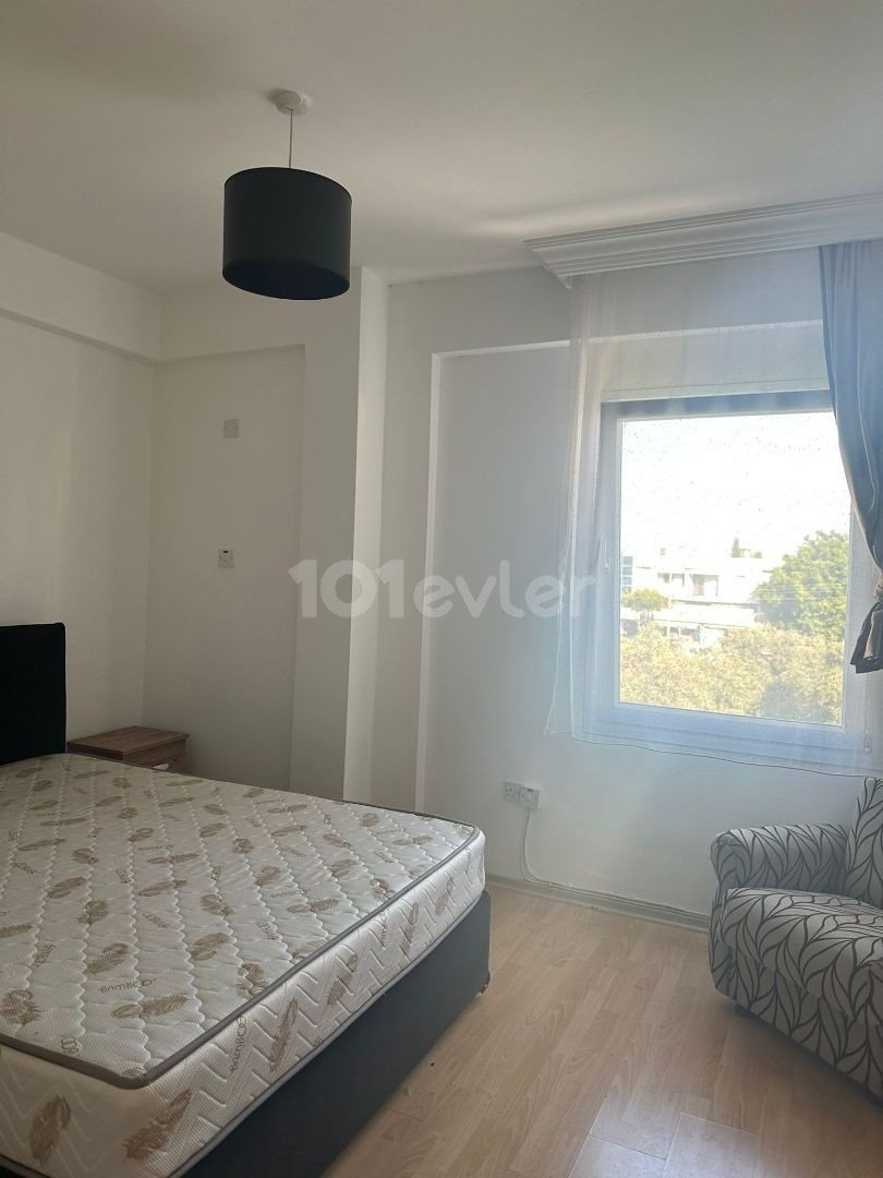 Zu verkaufen 1+1 Wohnung mit türkischem Kocan in Kyrenia Zentrum