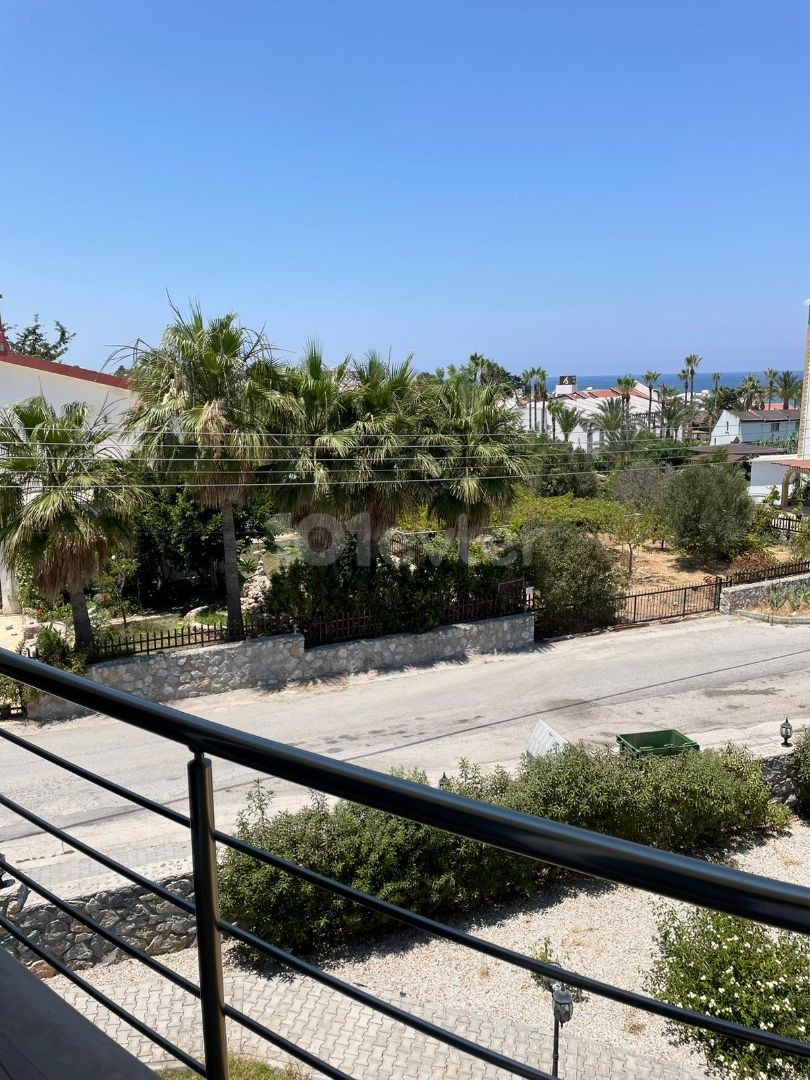 1+1 Wohnung zum Verkauf am Meer in Karaoğlanoğlu, Girne