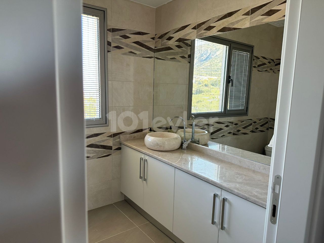 4+1 Villa For Sale in Çatalköy, Kyrenia