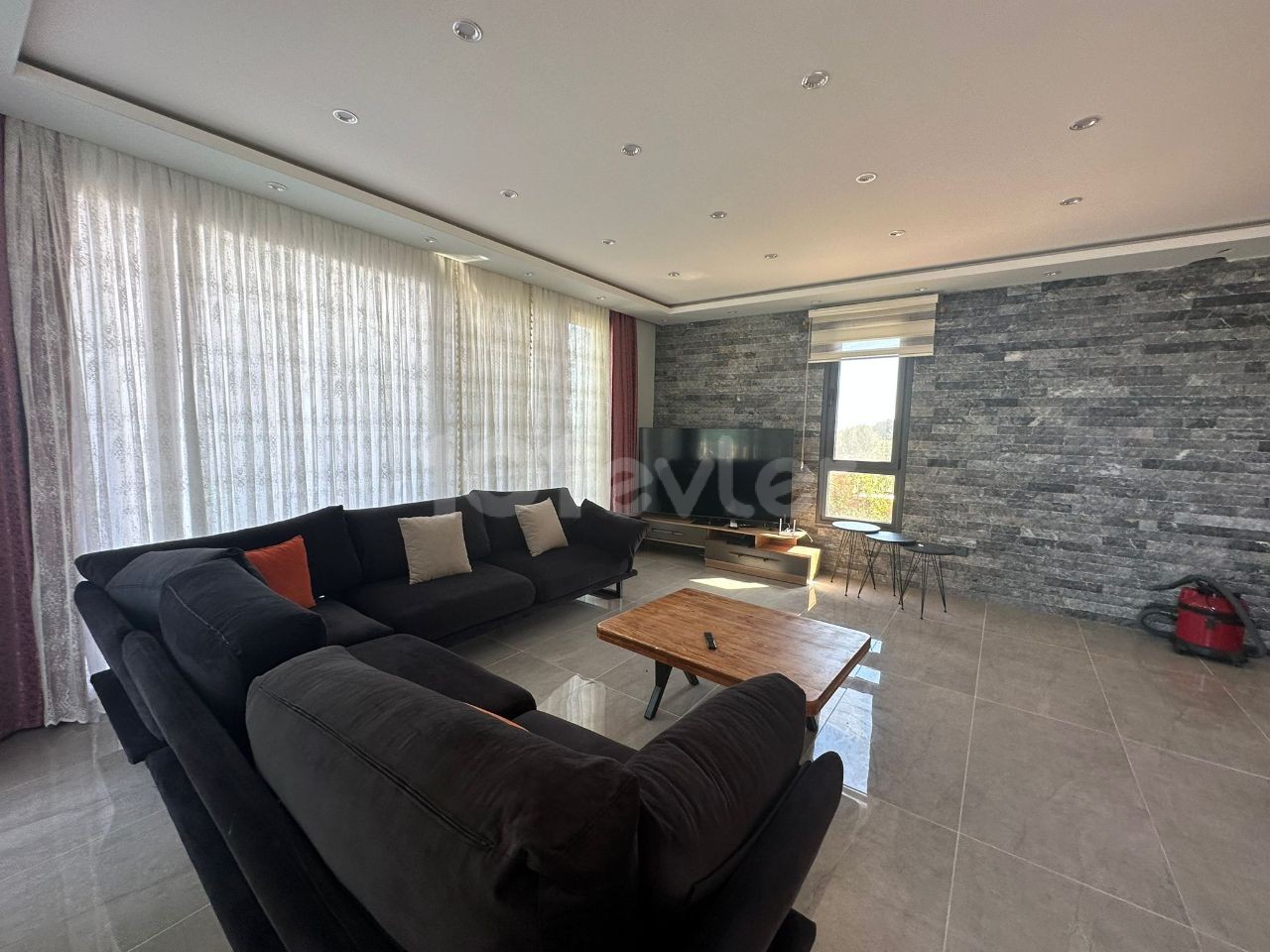 Girne Çatalköy Satılık 4+1  Satılık Villa