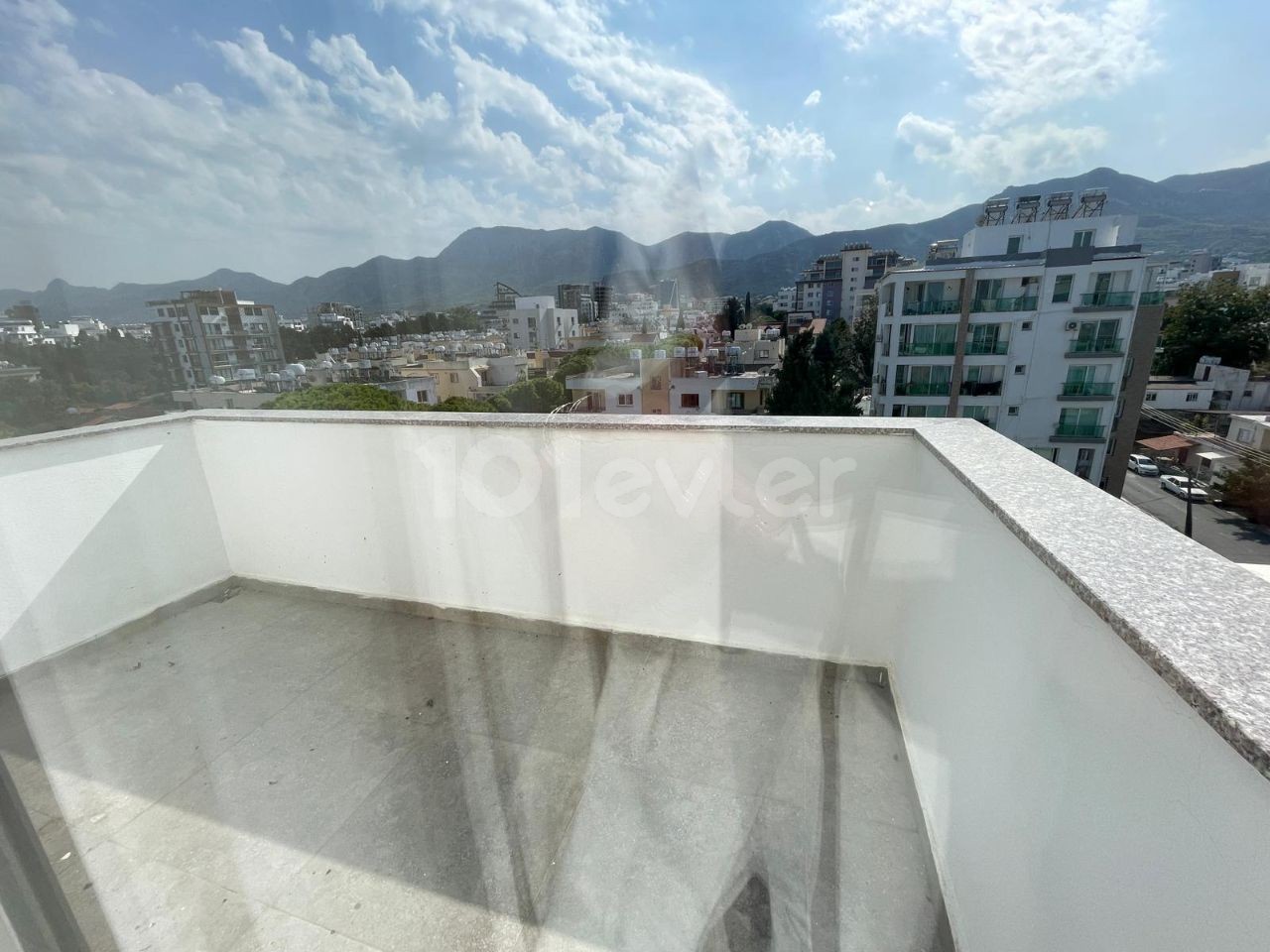 For Sale Duplex 3+1 Penthouse in Kyrenia Center
