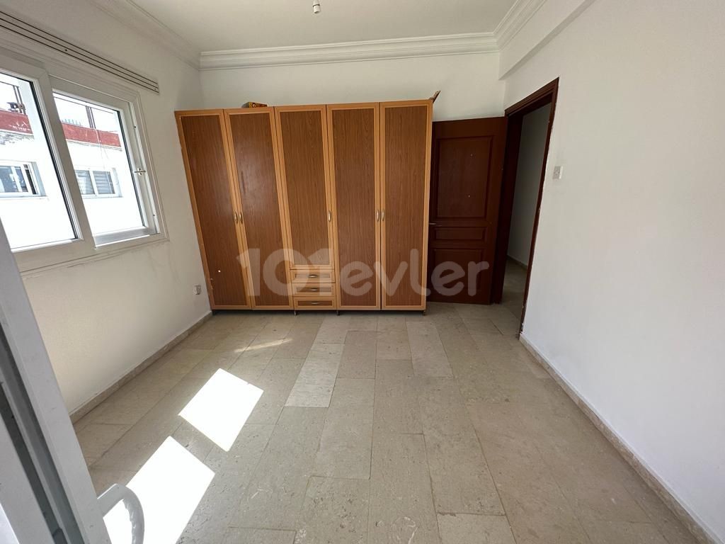 3+1 Flat For Sale In The Center Of Kyrenia