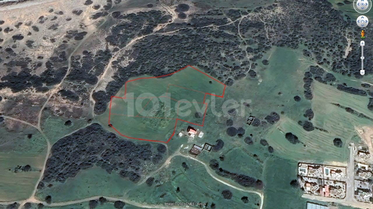 11 Acres of Land for Sale by the Sea in Tatlısuda