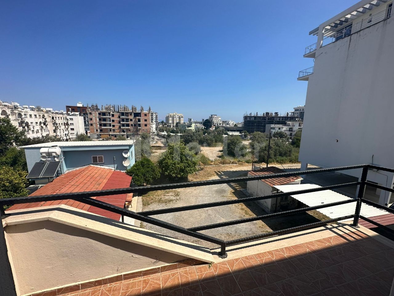 Girne Merkezde Satılık 2+1 Daire