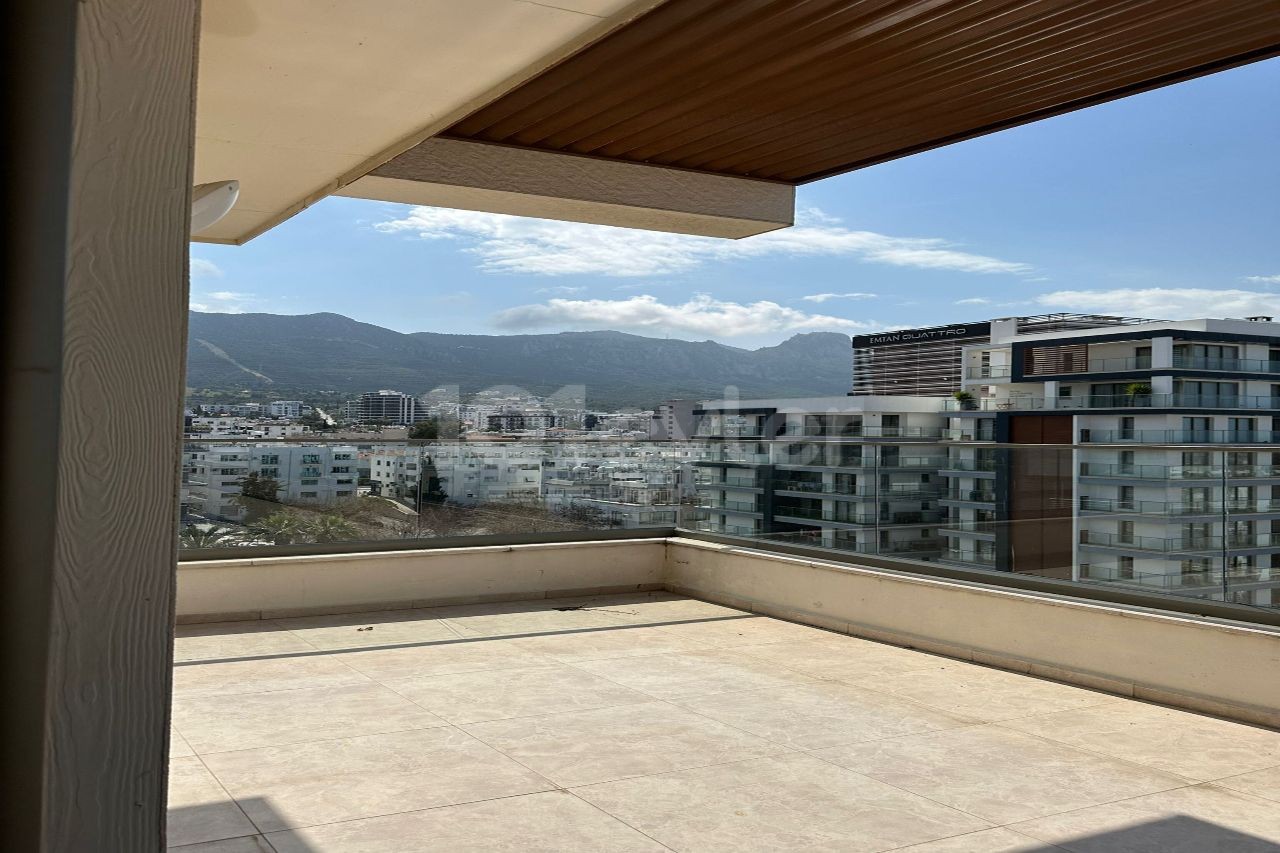 3+1 Penthouse for Rent in Kyrenia Center