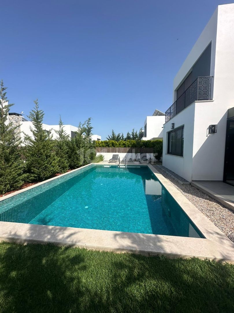 Villa zum Verkauf mit privatem Pool in Kyrenia Zeytinlik