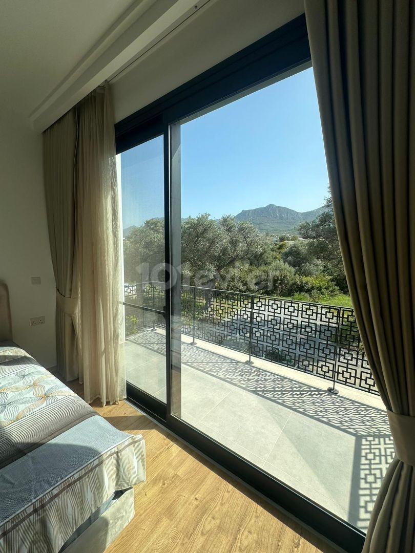 Villa zum Verkauf mit privatem Pool in Kyrenia Zeytinlik