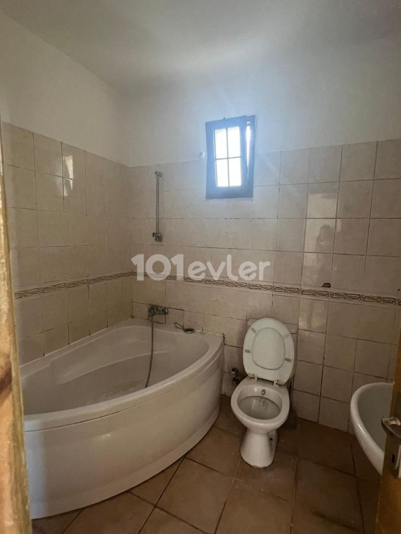 Girne Merkezde 3+1 kiralık daire